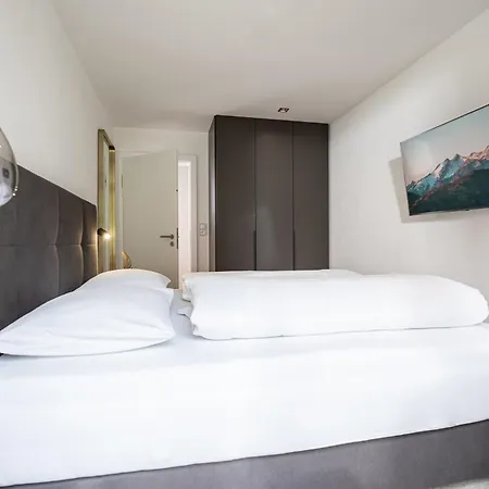Heaven 7 - With Garden & Private Whirlpool By Alpenluxus Collection 別荘 *
