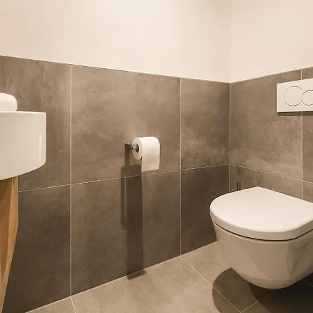 Heaven 7 - Private Whirlpool & Garden *
