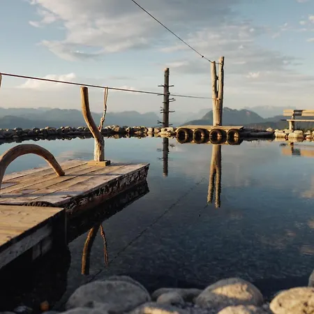 Heaven 7 With Private Whirlpool & Garden - An Alpenluxus Appartement, Zillertal 푸겐