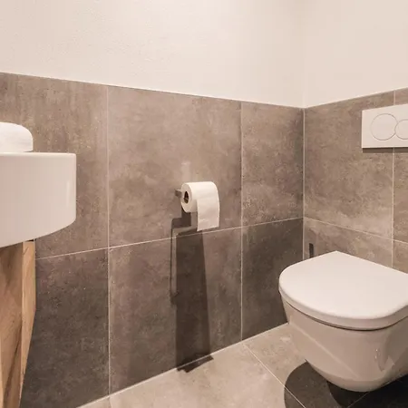 Heaven 7 With Private Whirlpool & Garden - An Alpenluxus Appartement, Zillertal 푸겐