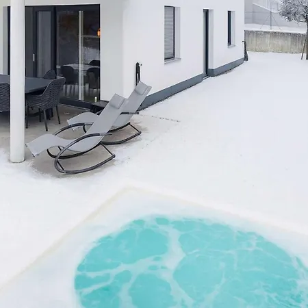 Heaven 7 - Private Whirlpool & Garden * Фюген